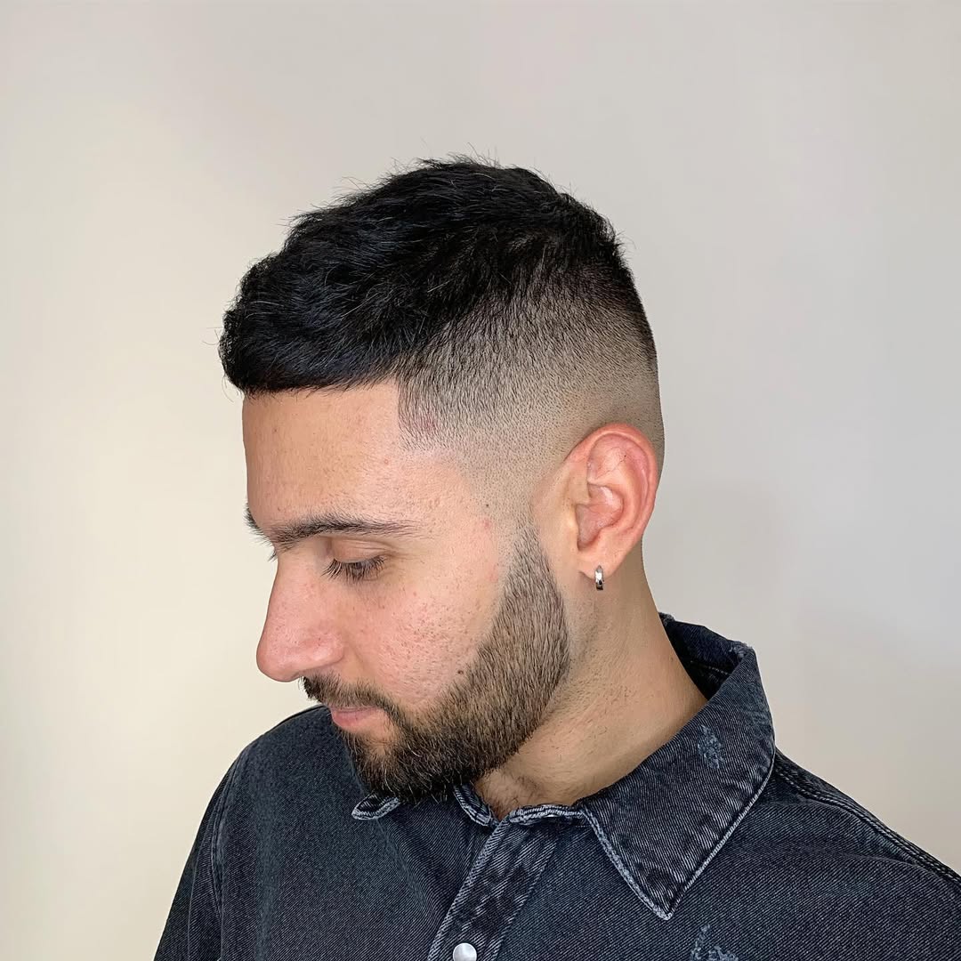 Taglio moderno con sfumatura e barba