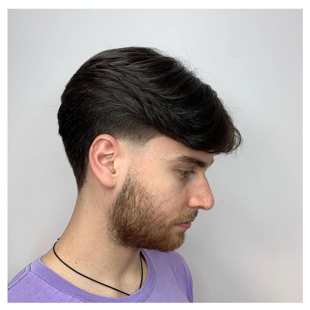 Taglio moderno con ciuffo